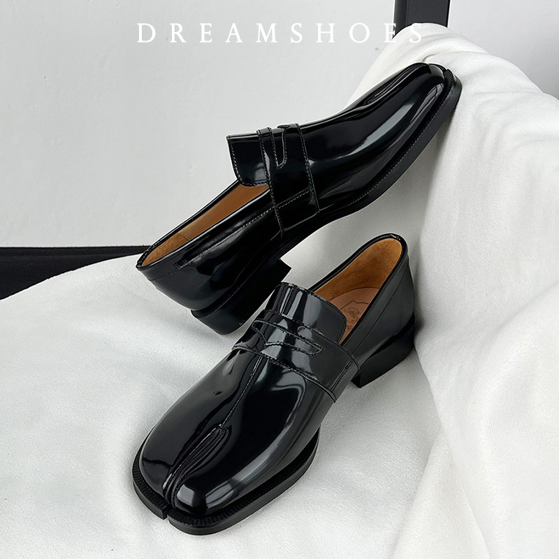 รองเท้าทาบิแบบสวม สไตล์โลฟเฟอร - Men'S Shoes Hey Dude บทวิจารณ์และราคา
